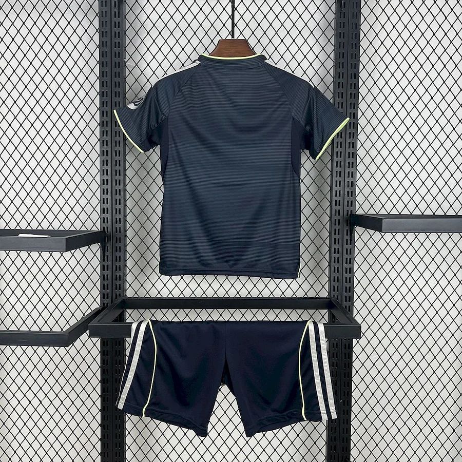 Ensemble Enfant Real Madrid Extérieur 2025/26