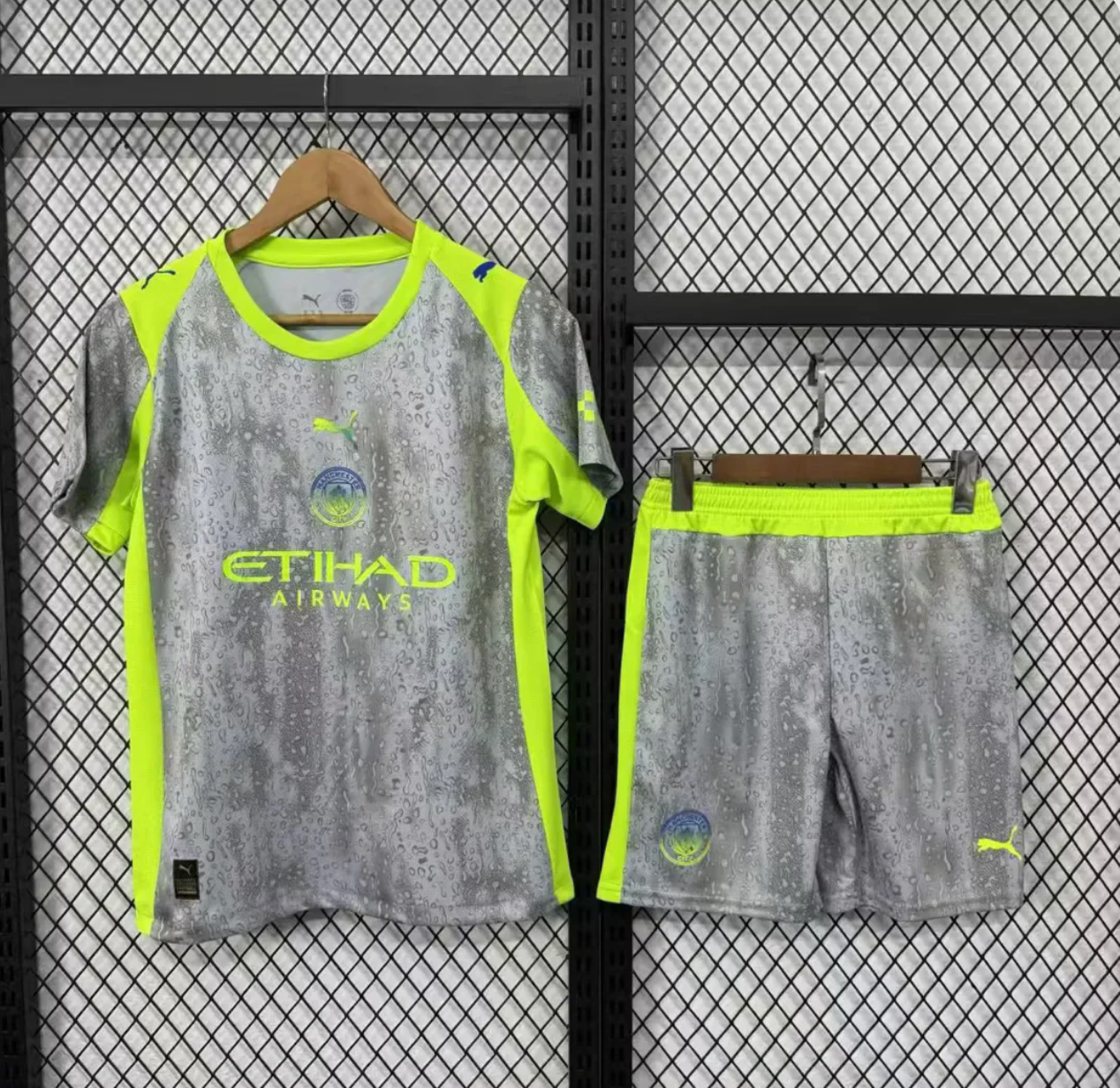 Kit enfant Manchester City Gris 2026
