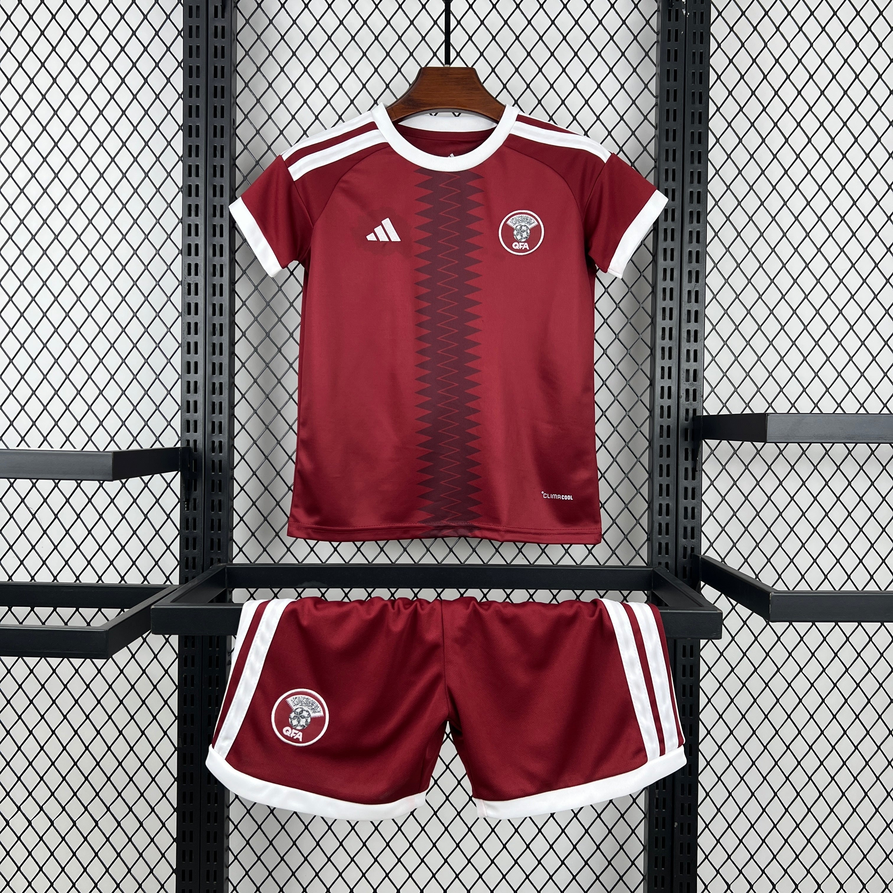 Kit enfant Qatar Coupe du Monde 2026 Domicile